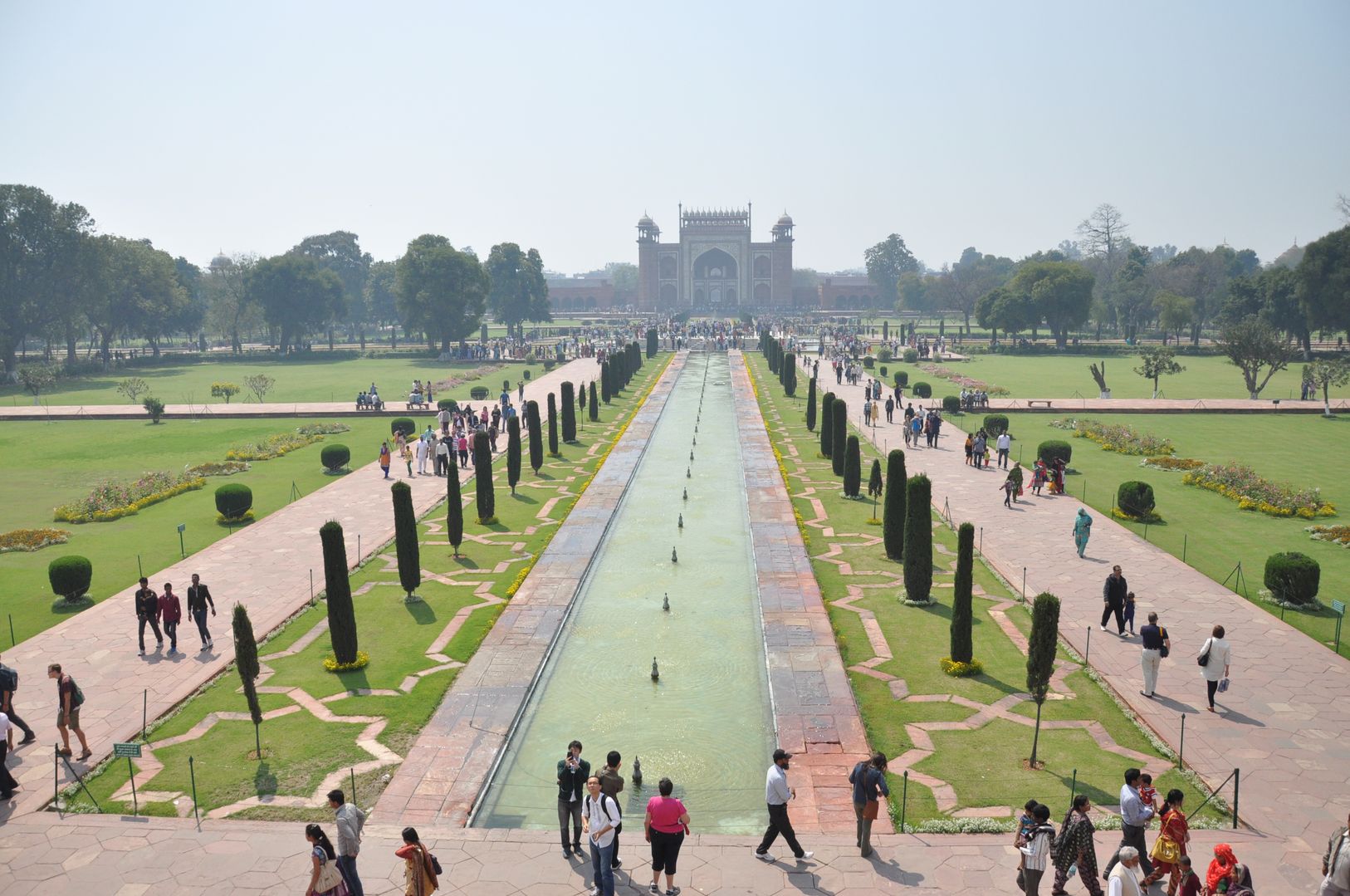 I giardini del complesso del Taj