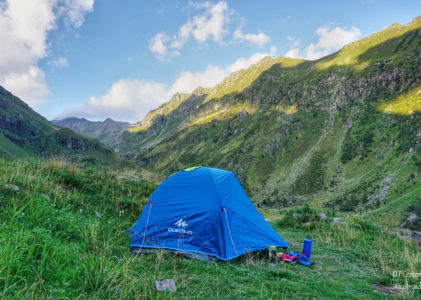 Campeggio libero in montagna: pro e contro